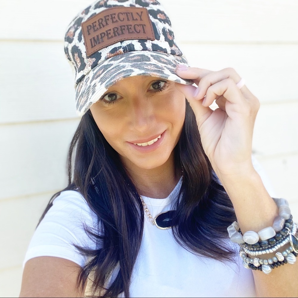 NWT “Perfectly Imperfect”Leather Patch Distressed Ponytail Trucker Hat - Picture 2 of 15